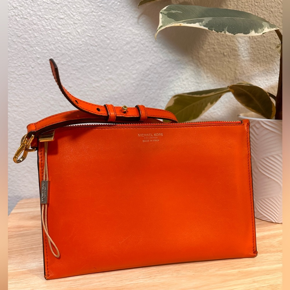 Michael Kors rare collection wallet, color Cyan
